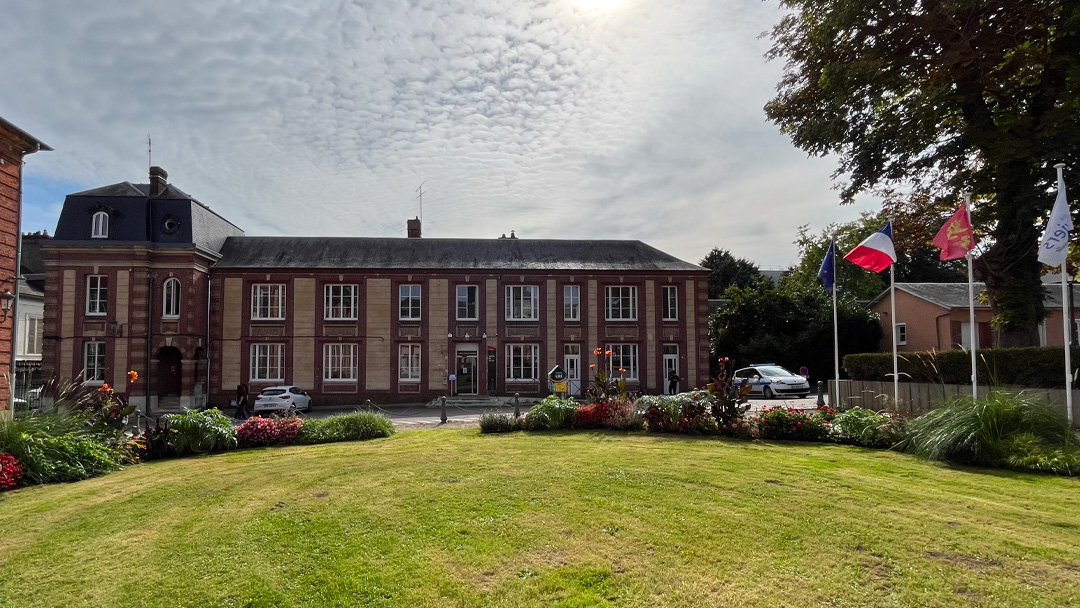 La Mairie De Louviers Ville De Louviers