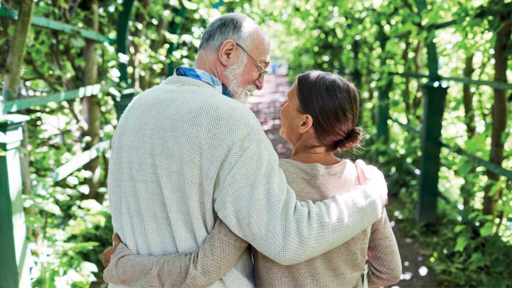 2 seniors en balade en nature